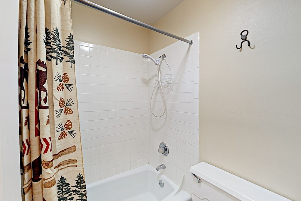 933 Straight Creek Dr Condo Unit U201