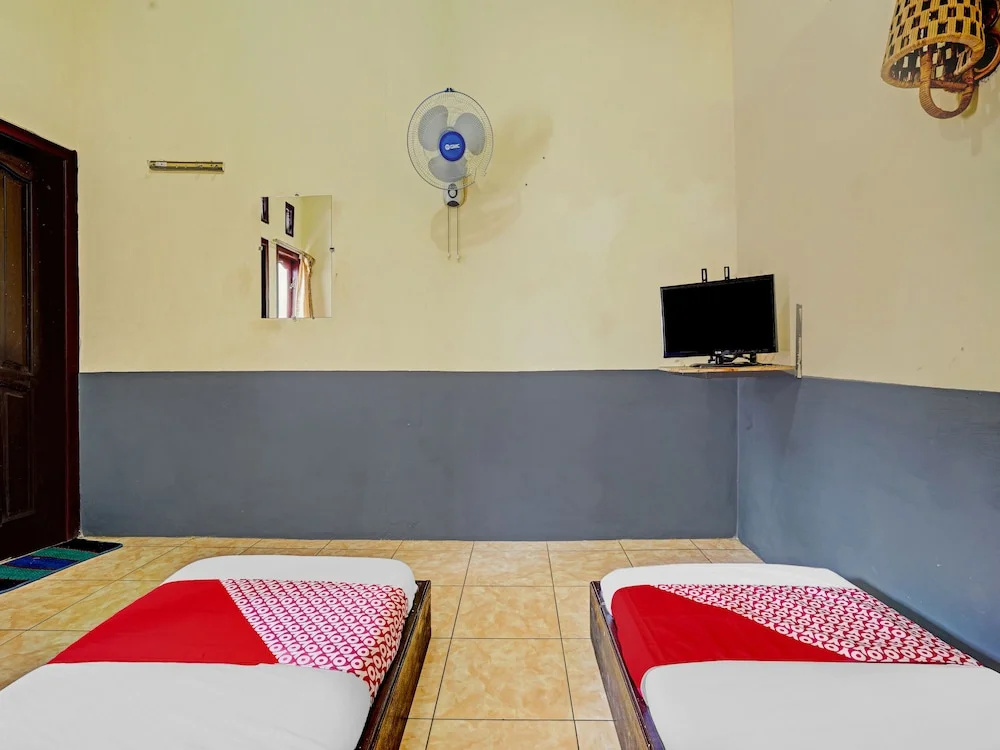 OYO 90405 Penginapan Sasti KuninganNearTaman Cirendang