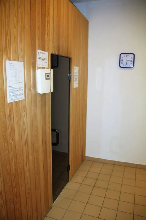 Indoor Swimming Pool, Sauna, Fitness, Private Gardens, Spacious Modern Apartment