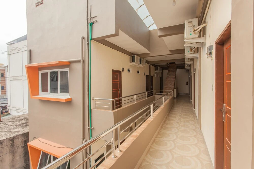 Dinda Residence by OYO Rooms