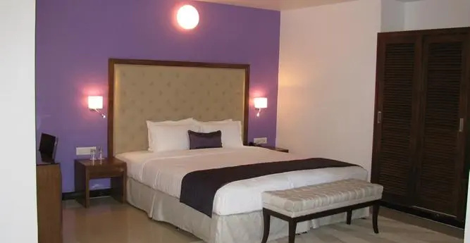 Silver Sands Hideaway Resort, Candolim