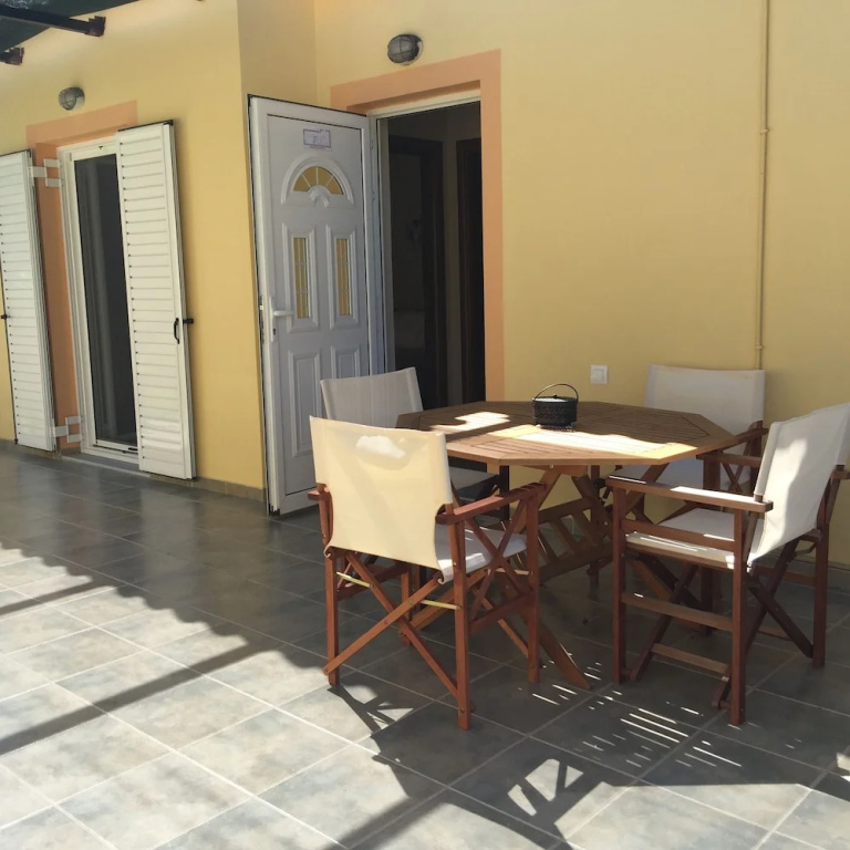 AnthosGuestHouses