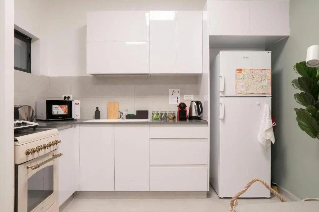 Jerusalem market apartment