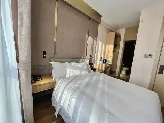 Tongbai Yun Hotel (Anqing Duxiu Avenue Greenland New Metropolis Branch)