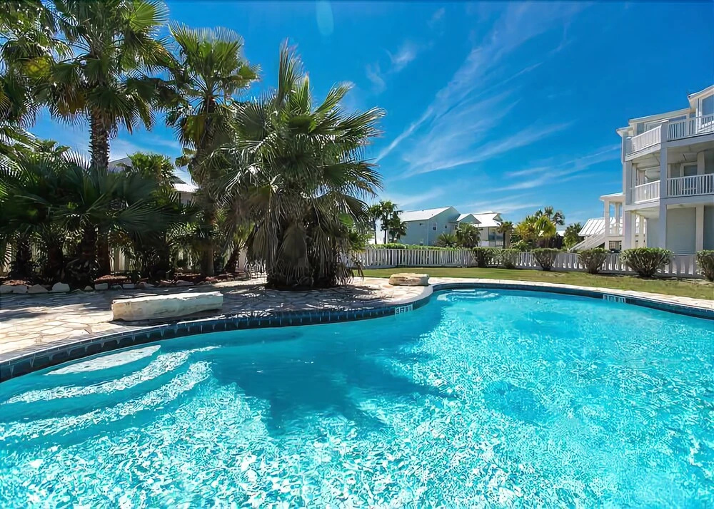 Beach Side - 5 Br Home