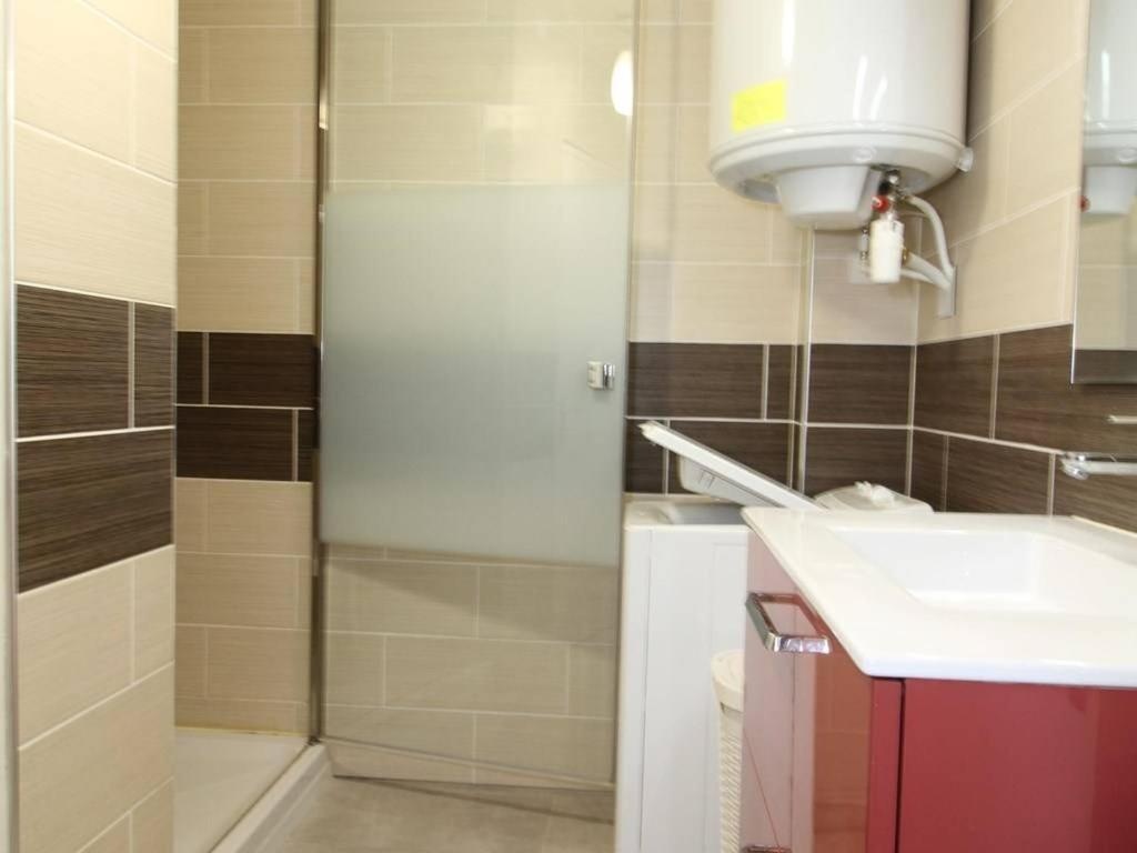 Appartement Balaruc-les-Bains, 2 pièces, 2 personnes - FR-1-553-109