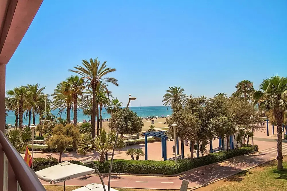 Sea view terrace apartment wifi parking