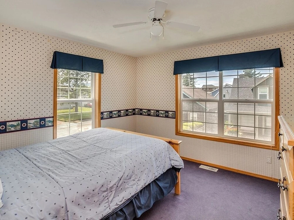 Gateway Inn 6 Bedroom Home