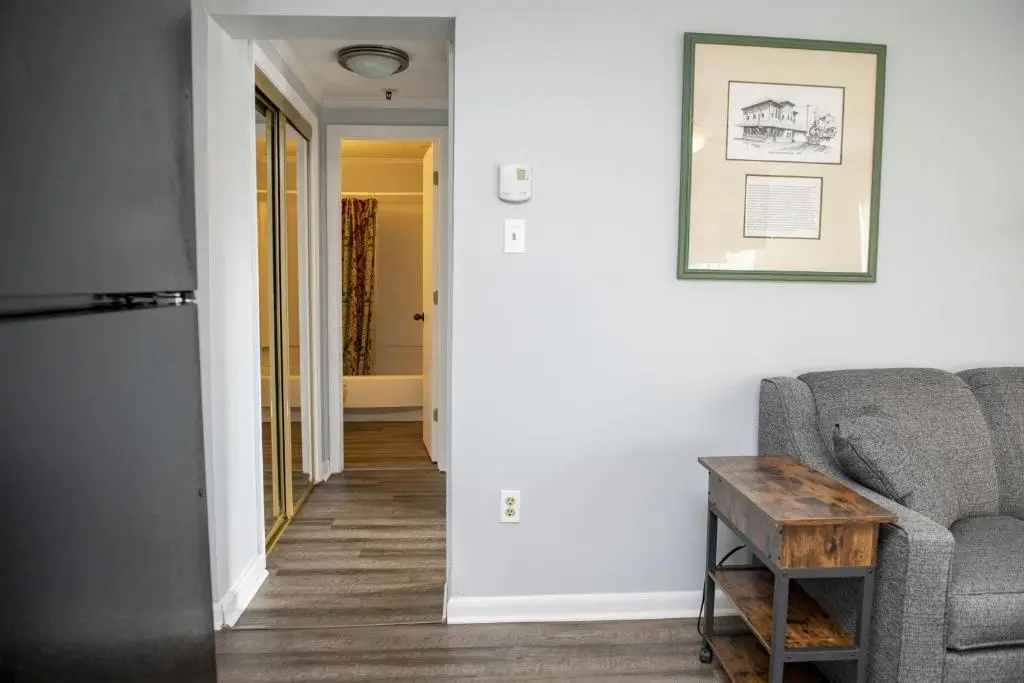 Stroll to Slopes, Village Area, Ski in-out MtLodge 149