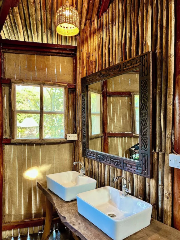 Staysocial Diani-Backpackers &Social Hub