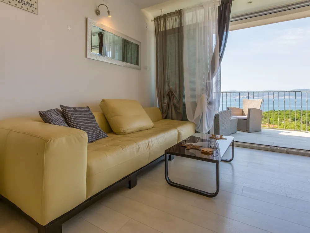 Apartments Lavarin