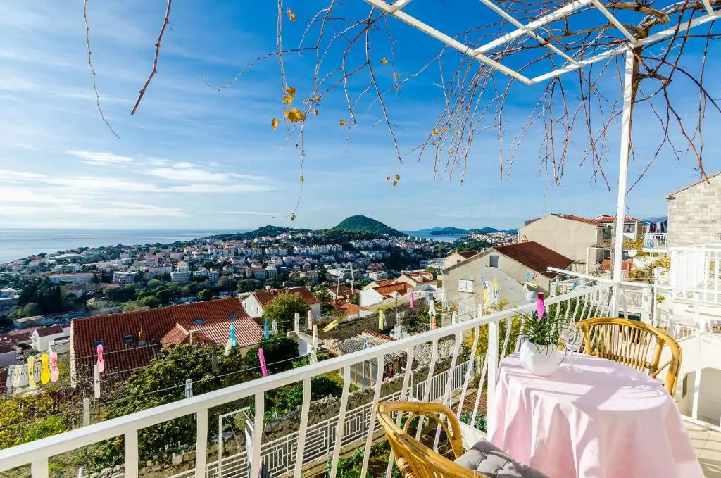 Rooms Batina