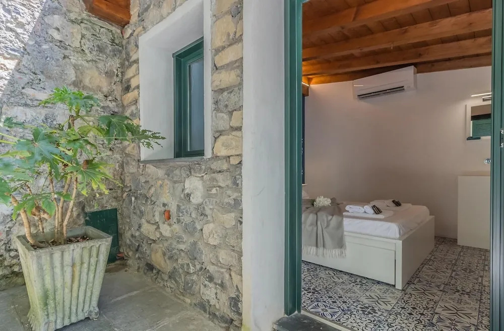Varenna Beach Perledo