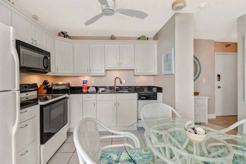 Estero Beach & Tennis 807 B