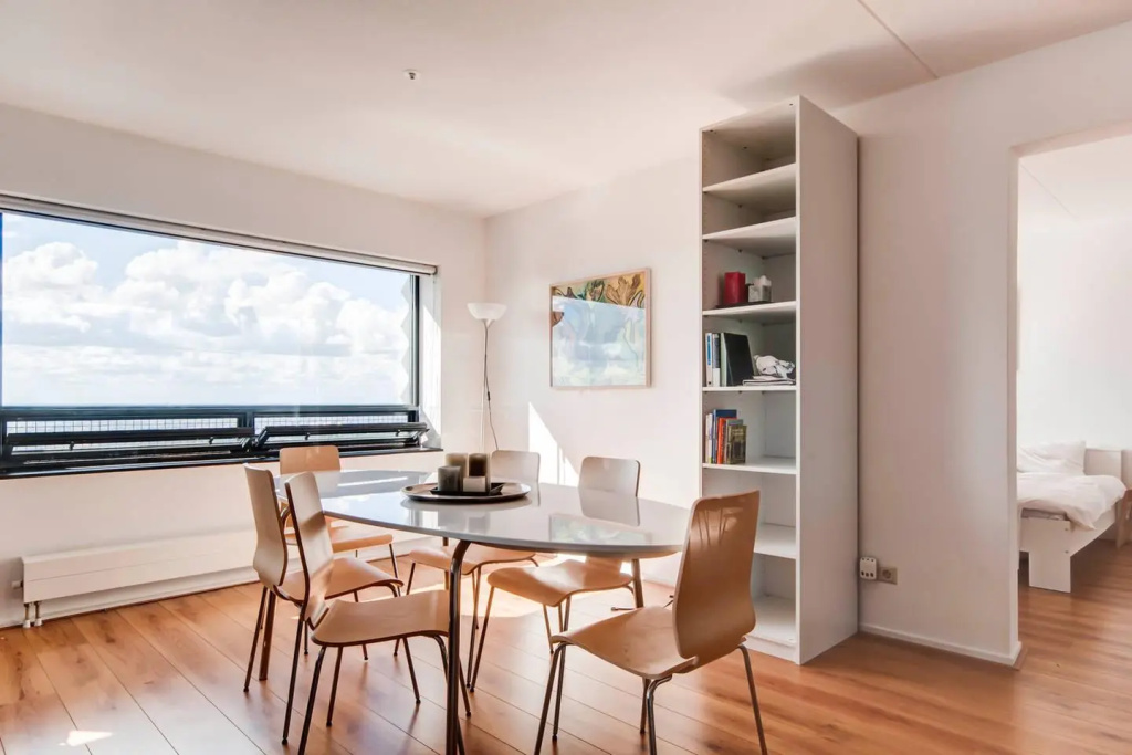 Amazing Apartment on 39th floor 774
