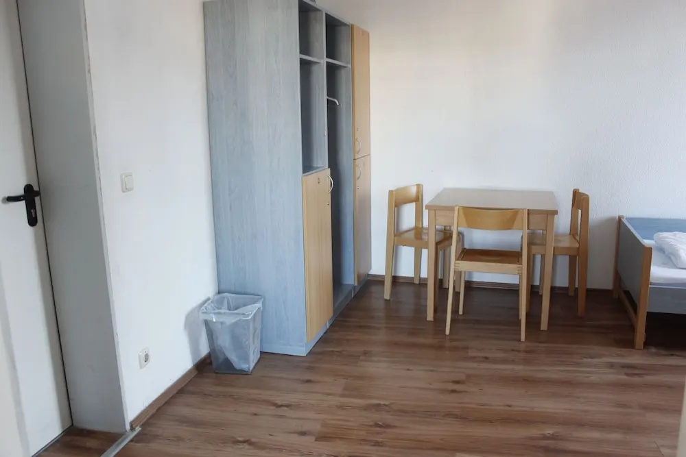 Blue Doors Hostel KTV