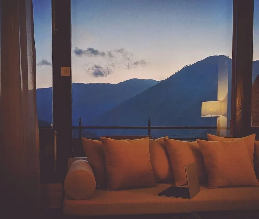 The Postcard Dewa, Thimphu, Bhutan