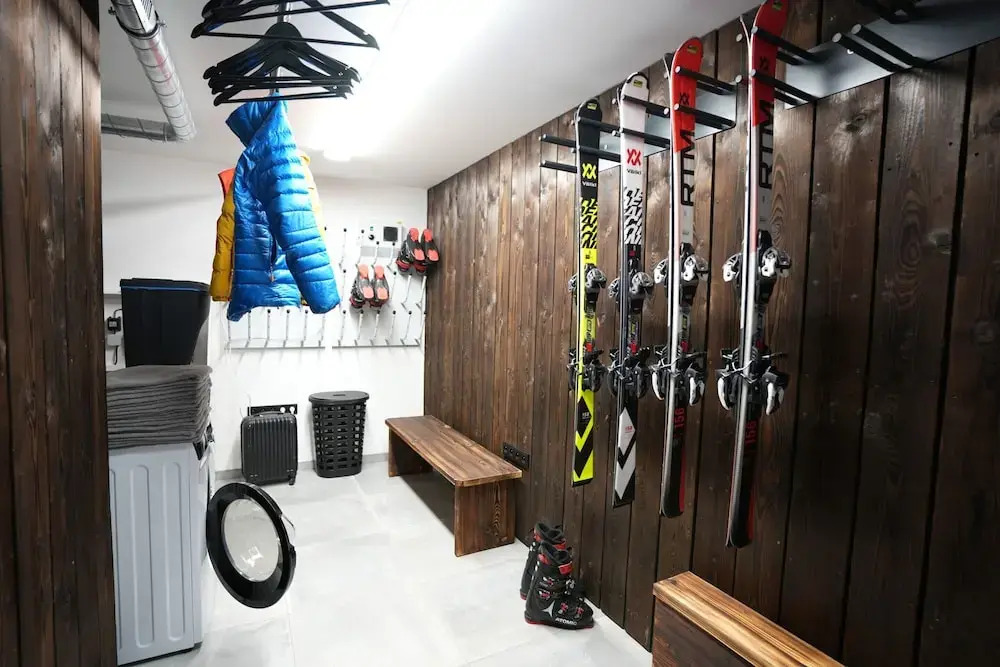 Villa in Cerny Dul With Pool & Sauna