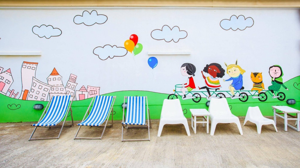 Love Summer Hostel