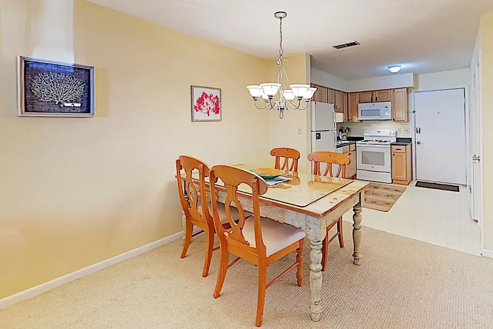 New Listing! Ground-floor W/ Pools, Tennis 2 Bedroom Villa