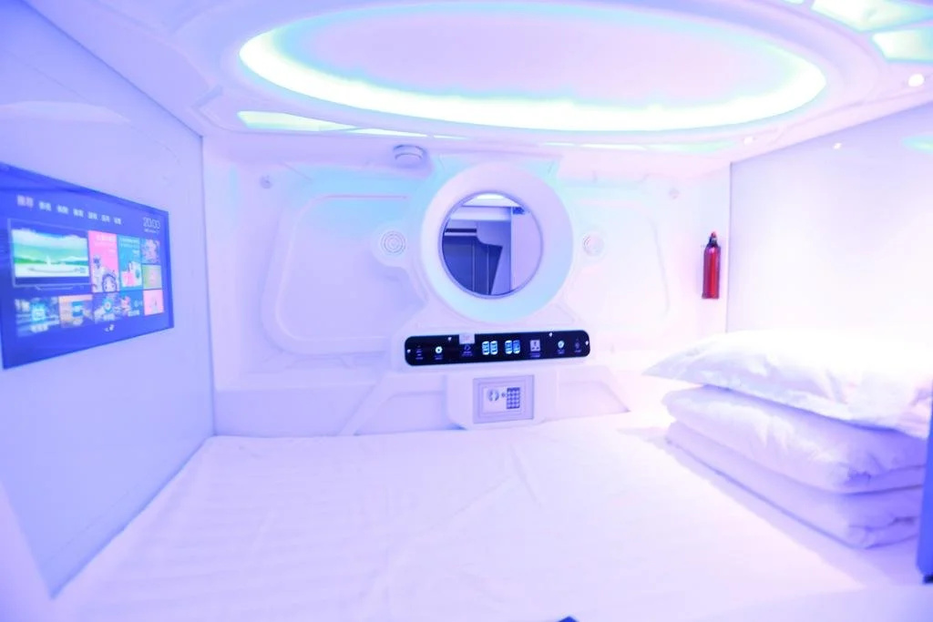 Jian Yi Capsule Theme Hostel
