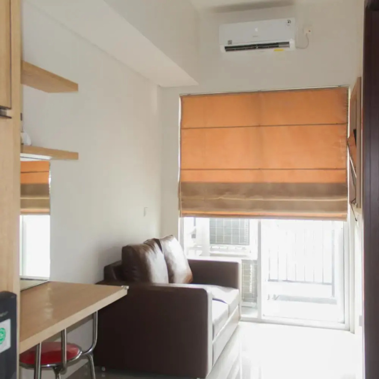 Unique and Fresh 2BR Parkland Avenue Apartment