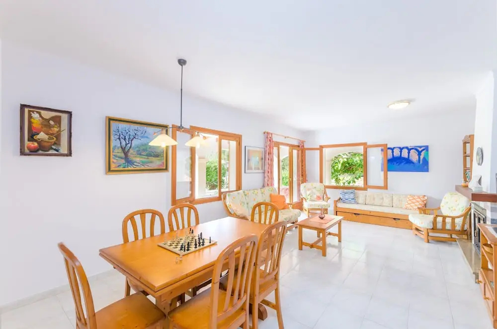 Casa Aina
