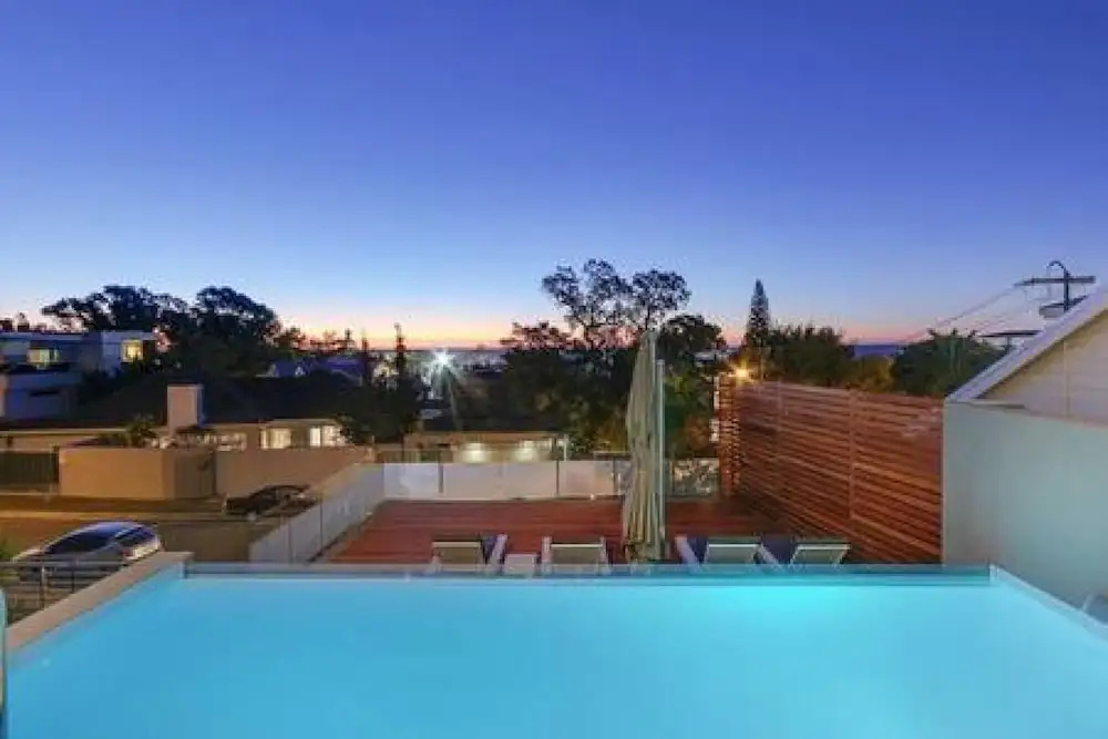 Dual Level Apartment Walking Distance to the Beach Harrier Place