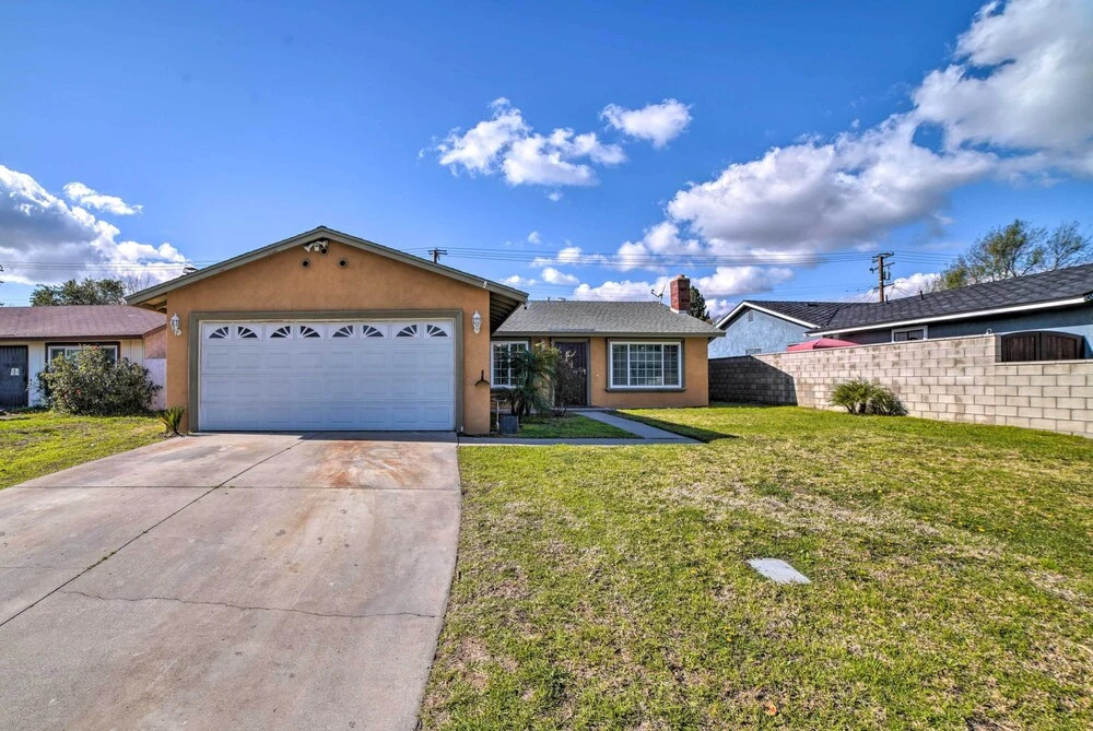 Family-friendly Home w/ Basketball Court!
