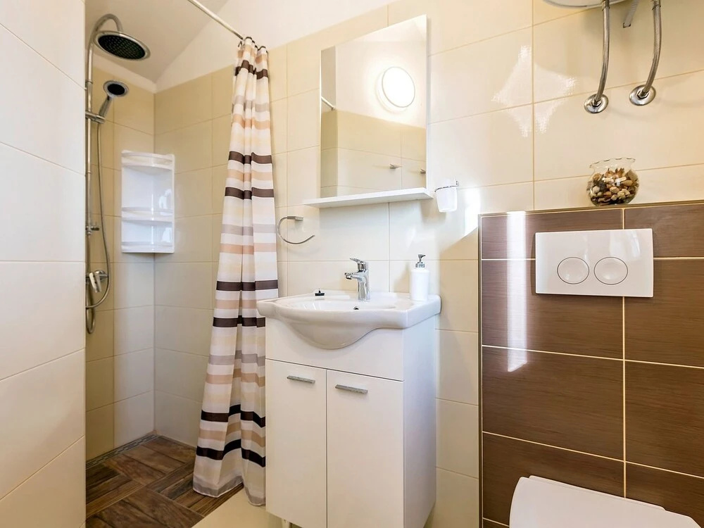 Spacious Holiday Home With Swimming Pool Near Sea in Vodnjan