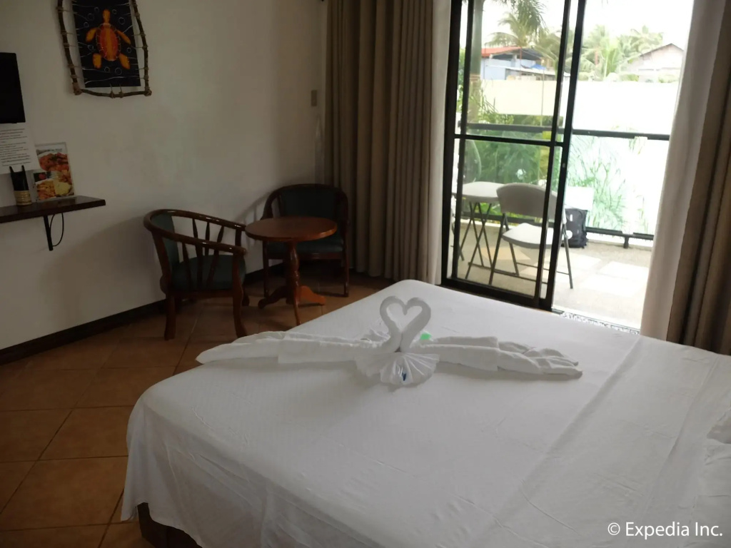 Turtle Inn Resort