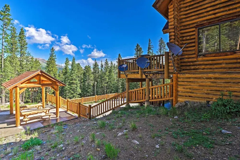 Expansive Alma Cabin w/ Hot Tub & Mountain Views!