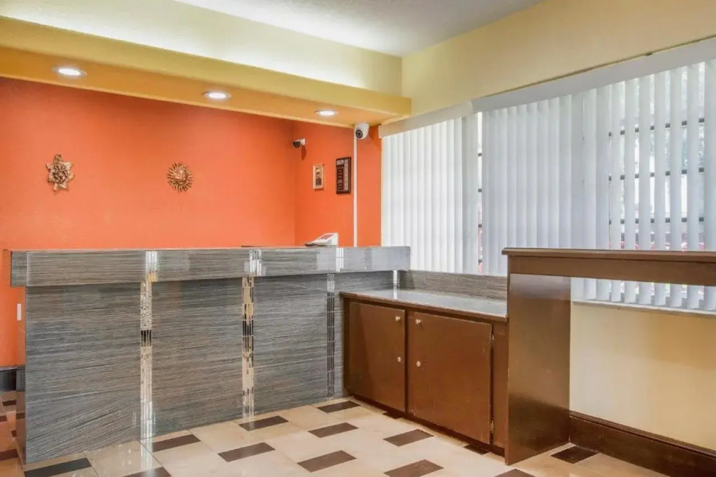 OYO Budget Inn Bartow