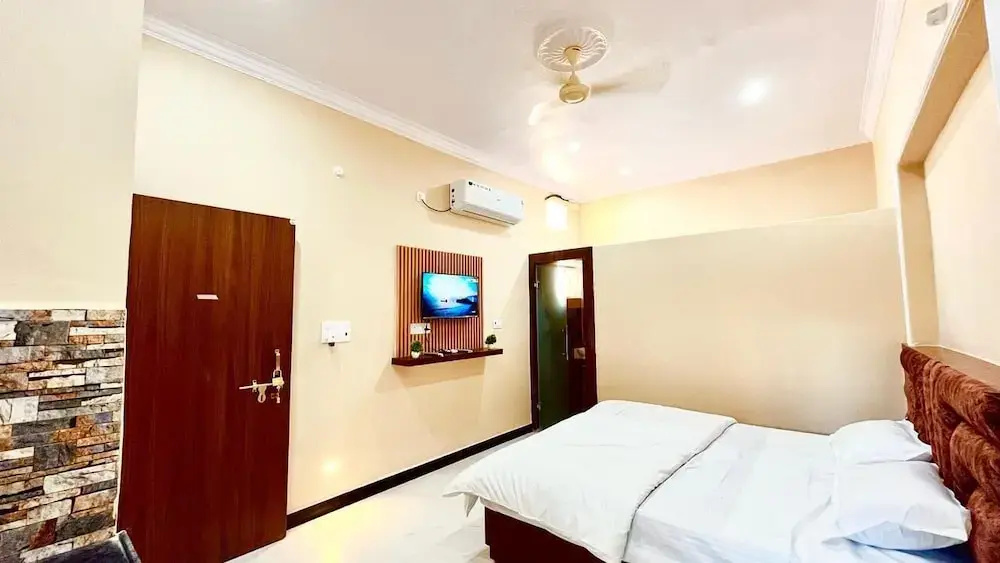 Raghav ji home stay