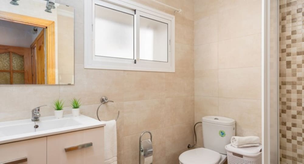 Apartment - 2 Bedrooms with WiFi - 107887