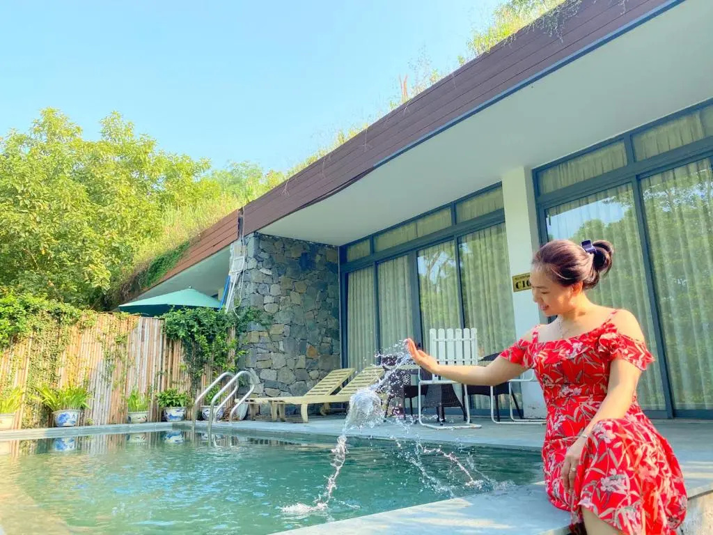 Happy Villa Owner