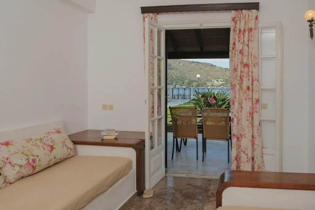 Kalamionas Studios & Apartments
