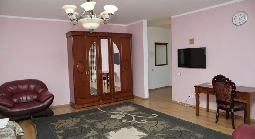 Отель Daniyar