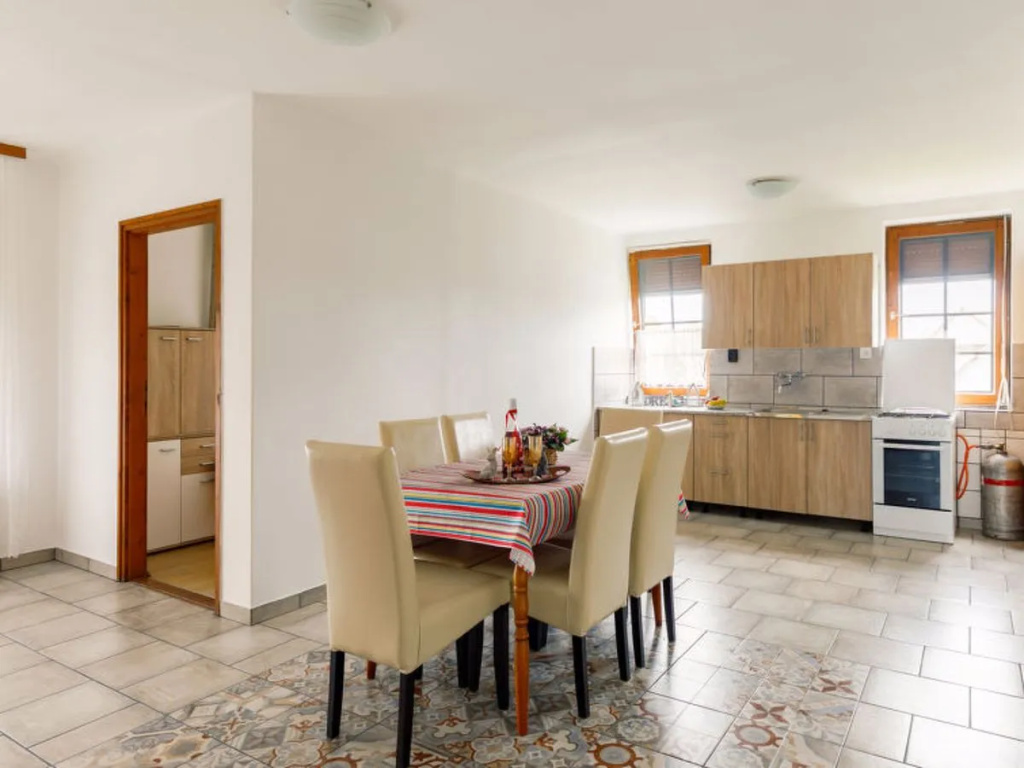 Holiday Home Nimrod by Interhome
