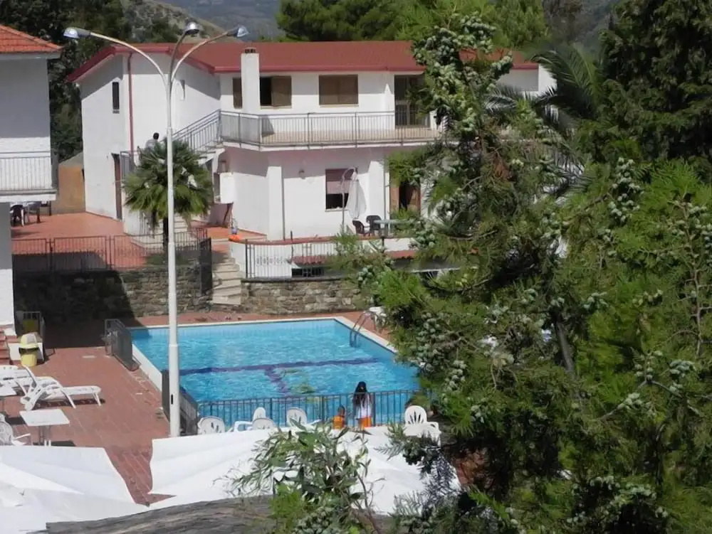 Hotel Eden