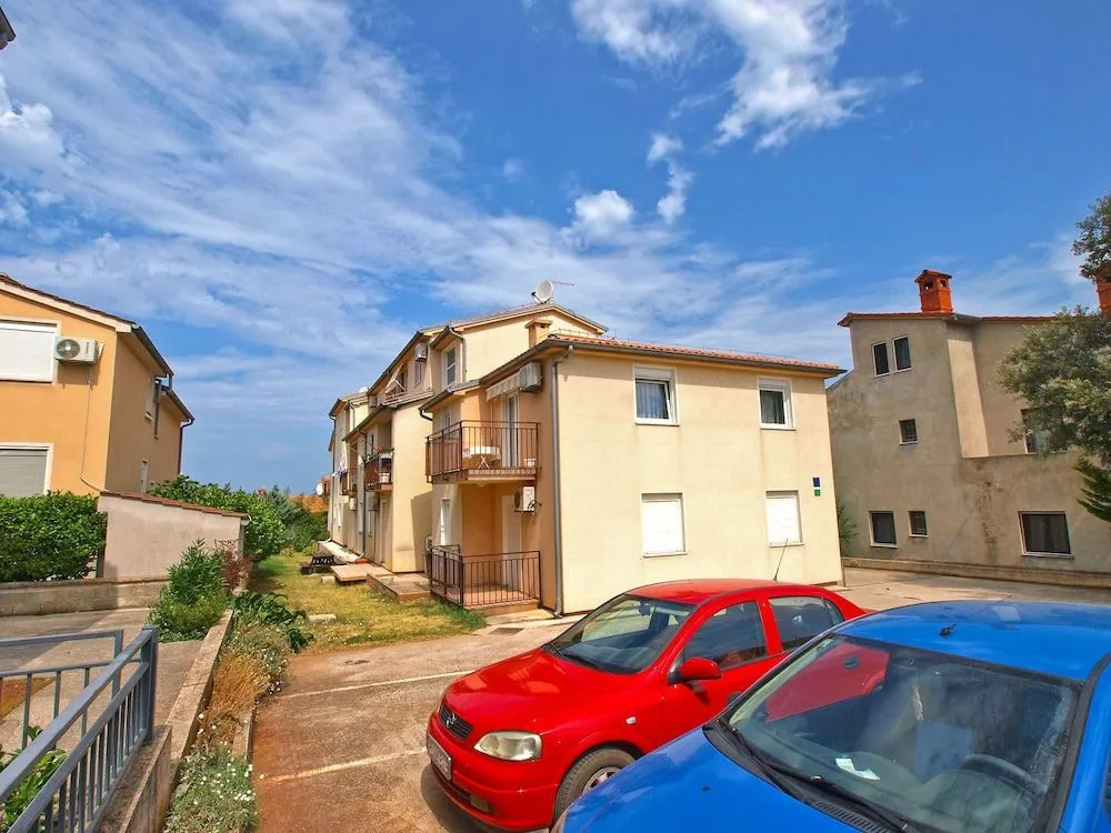 Apartment 258