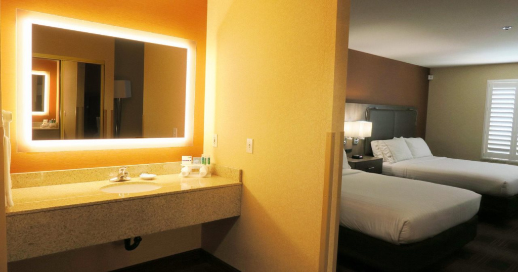 HOLIDAY INN EXPRESS & SUITES ELK GROVE CENTRAL - HWY 99 by IHG