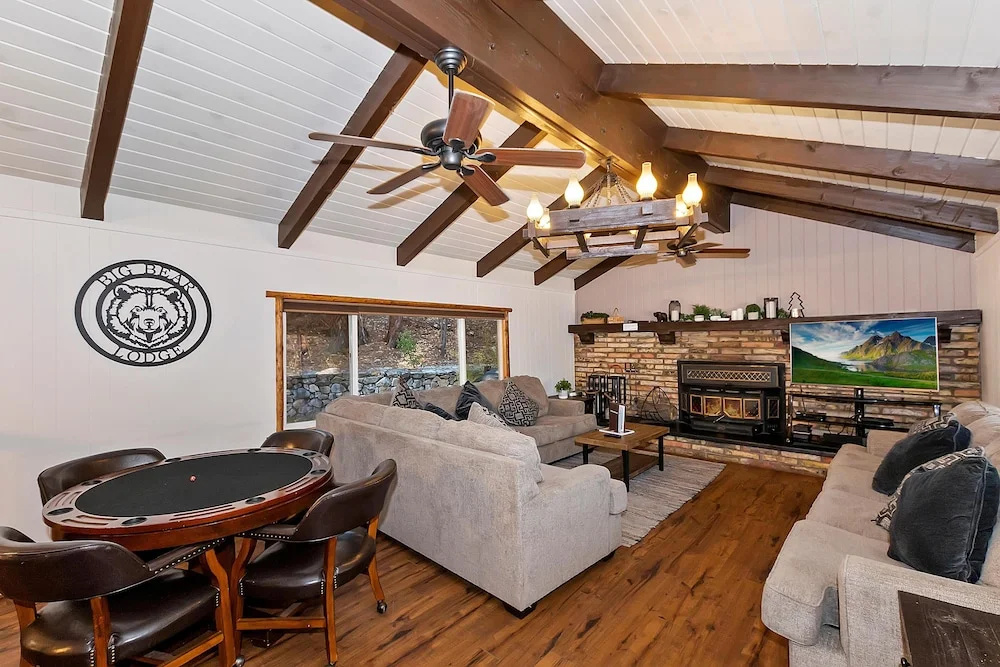 006 - 12 Bear Lodge