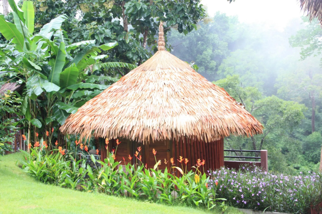 Sainamtok Resort