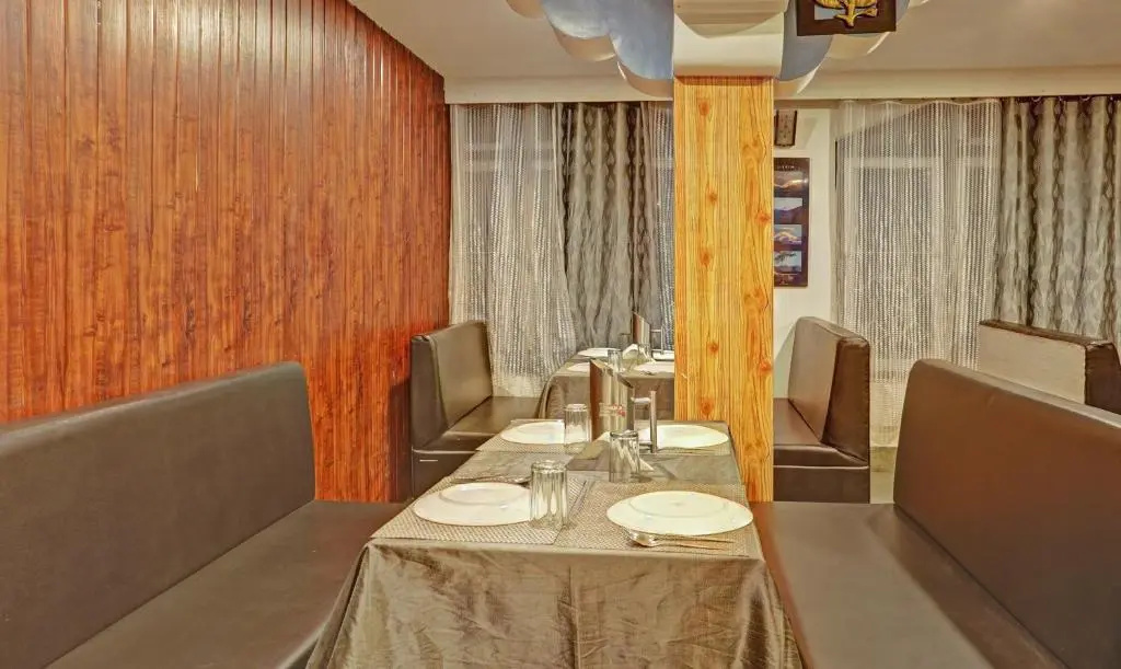 Fabhotel Meylong Hills