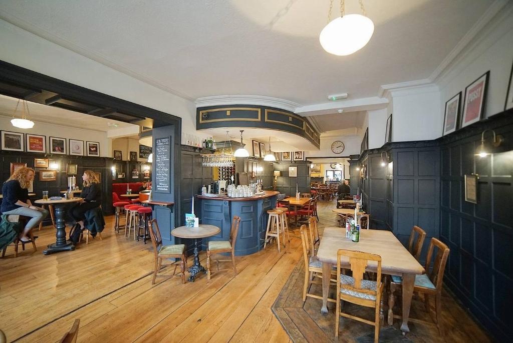 The Alma Taverns Boutique Suites - Room 1 - Hopewell