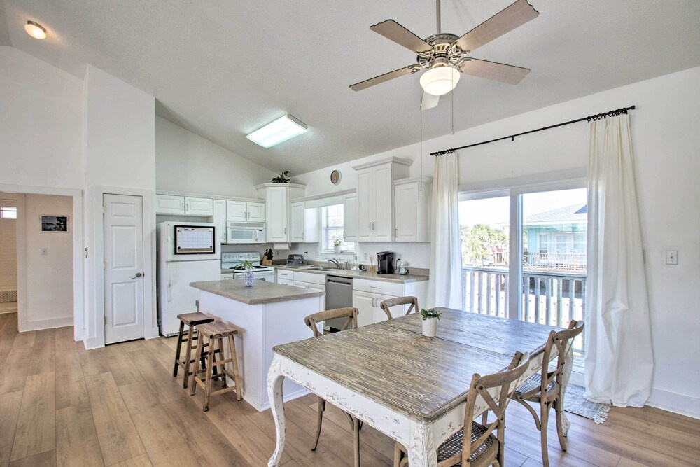 Pensacola Beach Home: 1 Block to Beach Access