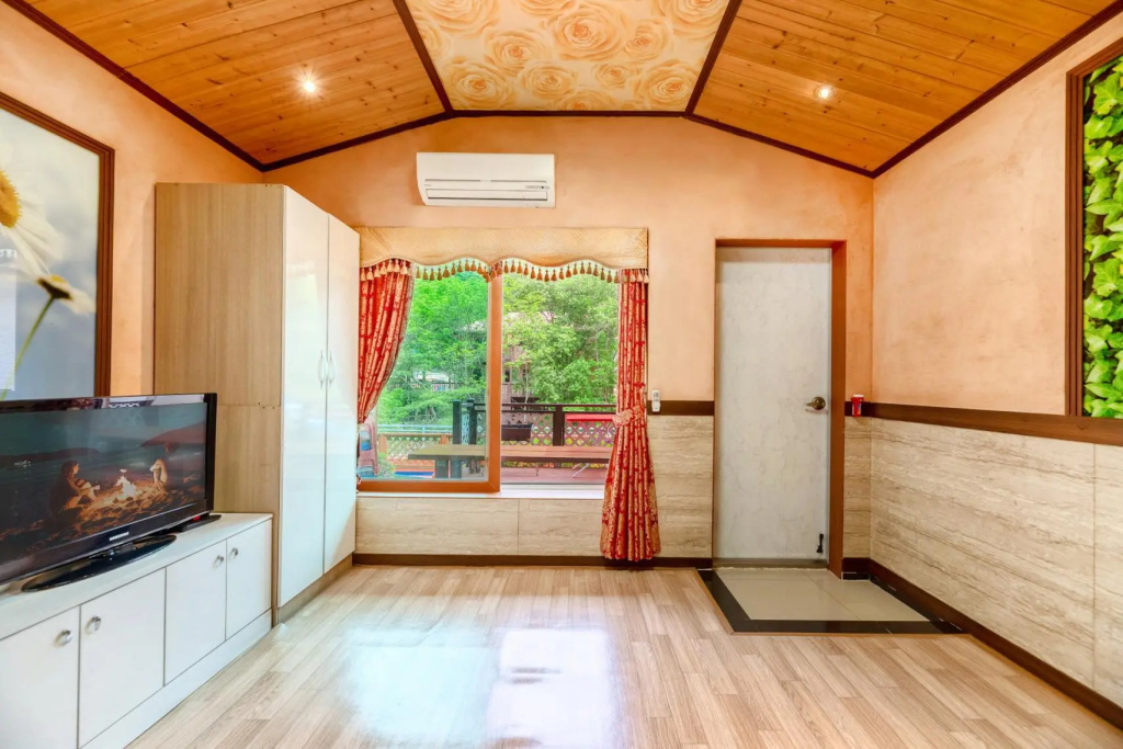 Gapyeong Calbongsan Pension