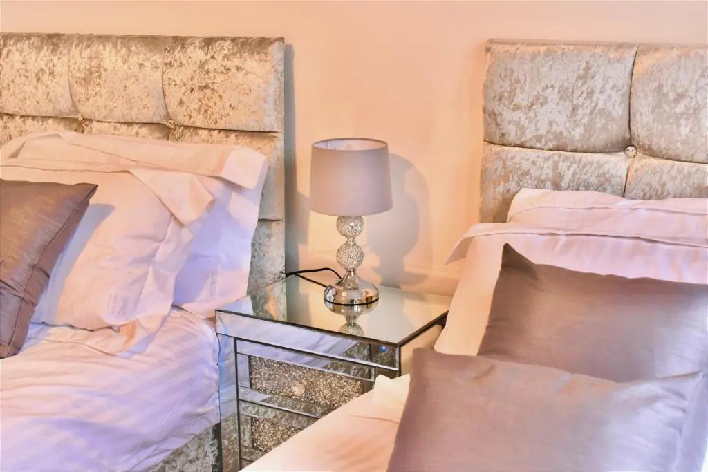 Exec 2Bed 2Bath Serviced Apartment Balcony Parking