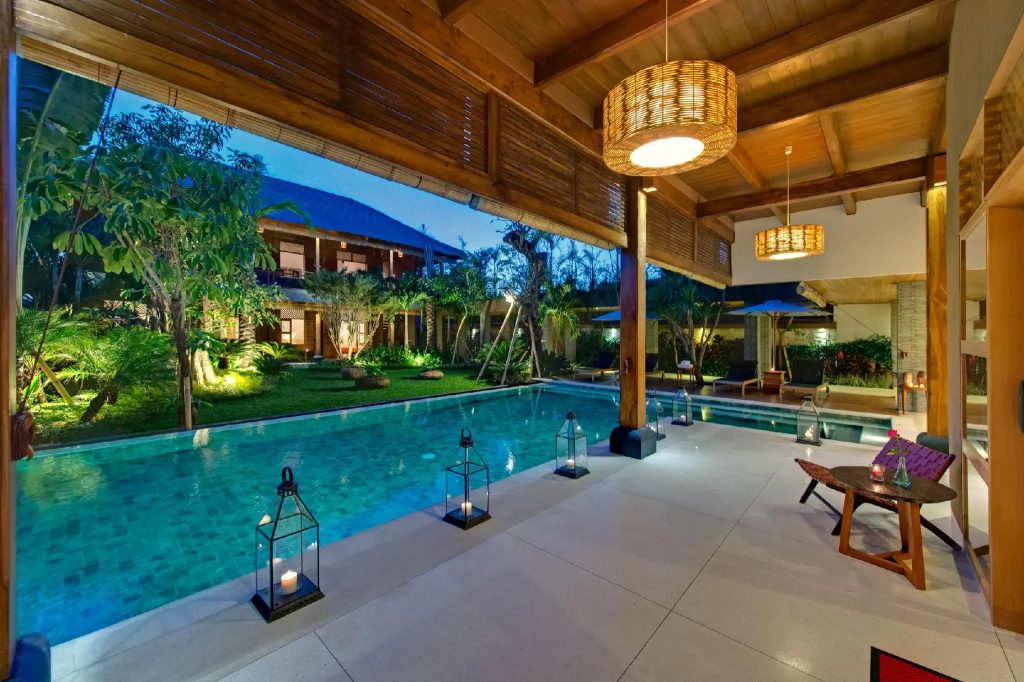 Wonderful 10 Bedrooms Private Villa Seminyak